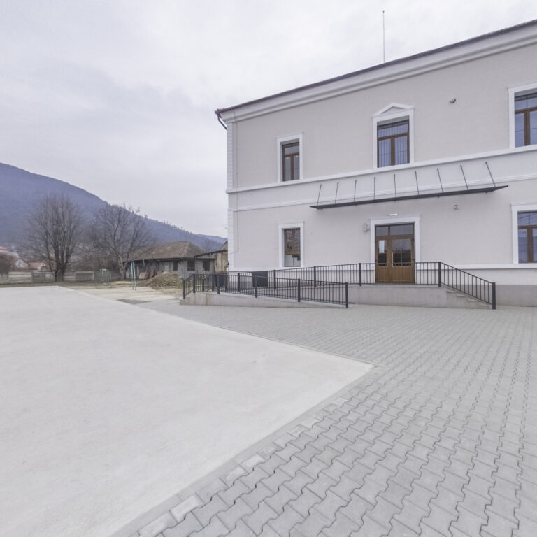 Școala Gimnazială Iosif Pervain